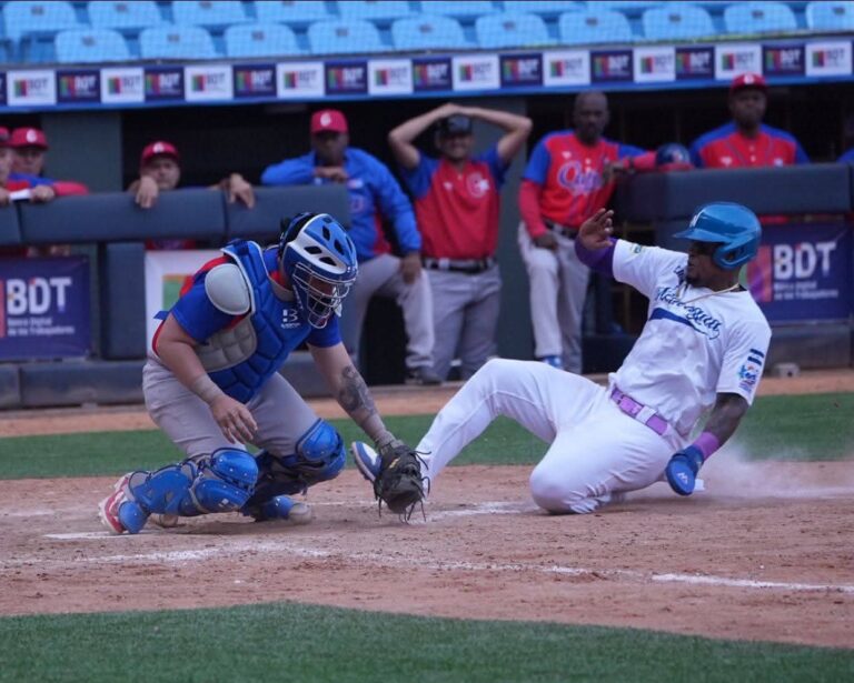 León doblega a Cuba en el noveno episodio