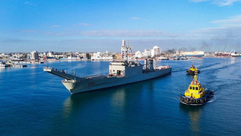 Llega a Cuba buques con ayuda humanitaria enviada por México