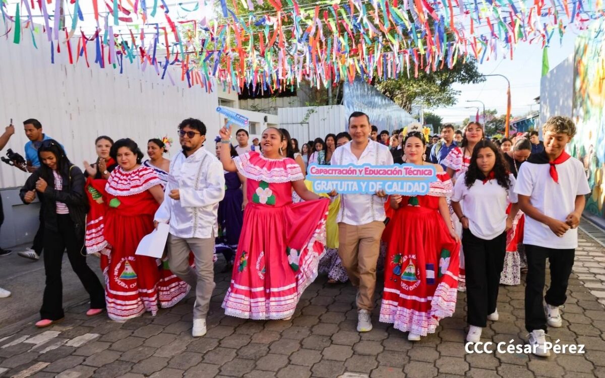 Más de 50 mil estudiantes iniciaron sus clases en los 74 centros tecnológicos del país
