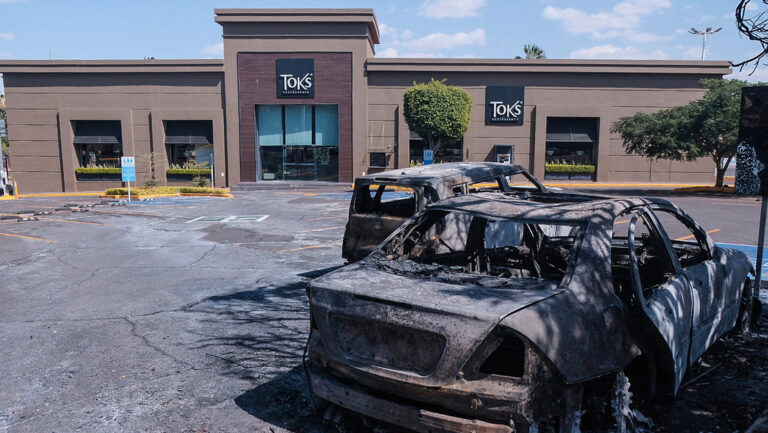 Sheinbaum llama a la calma a la población tras muerte de El Mencho