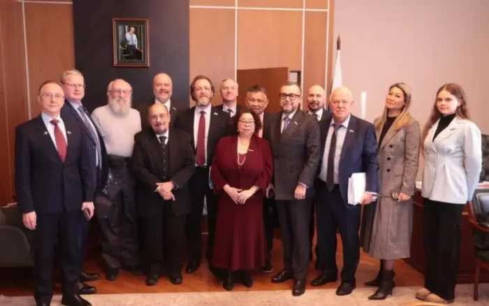 En reuniones preparatorias del Foro Socialista Internacional SOVINTERN