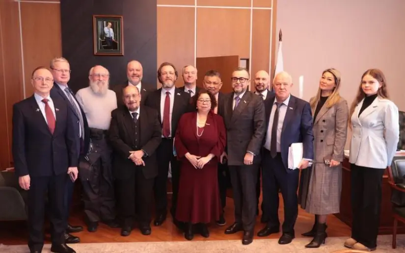 En reuniones preparatorias del Foro Socialista Internacional SOVINTERN