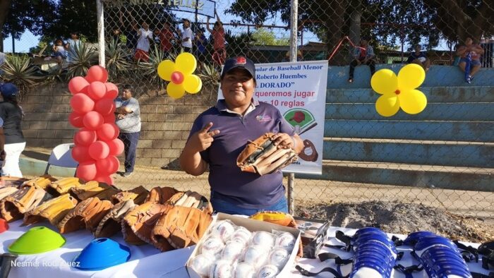 Nueva Academia de Béisbol Infantil en Managua
