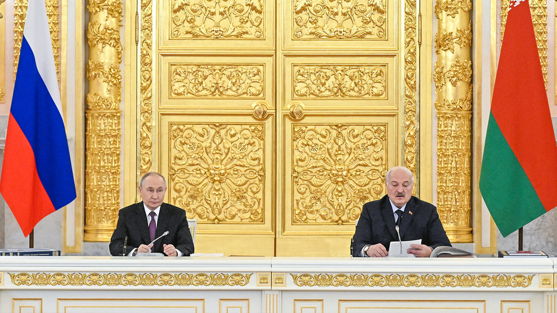 Putin y Lukashenko se reúnen en Rúsia