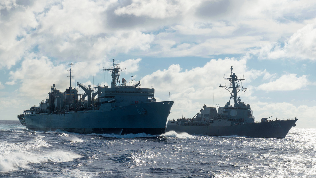 Reportan colisión entre dos buques de la Armada de EEUU