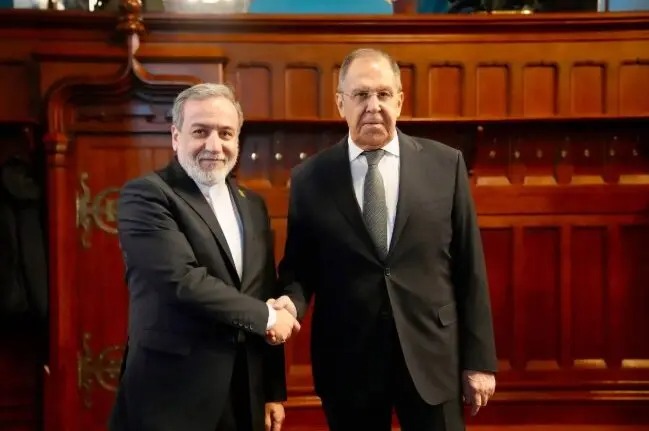 Rusia e Irán analizan programa nuclear