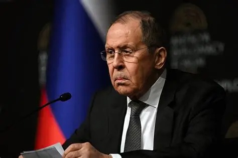 Rusia emprende operación militar en Ucrania, destaca Lavrov