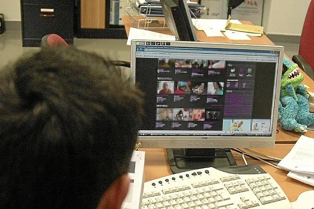 Sacerdote danés juzgado por coleccionar pornográfica infantil