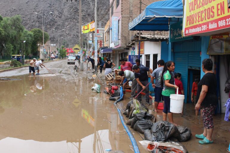 Se activa Plan de Emergencia en Perú debido a fuertes lluvias
