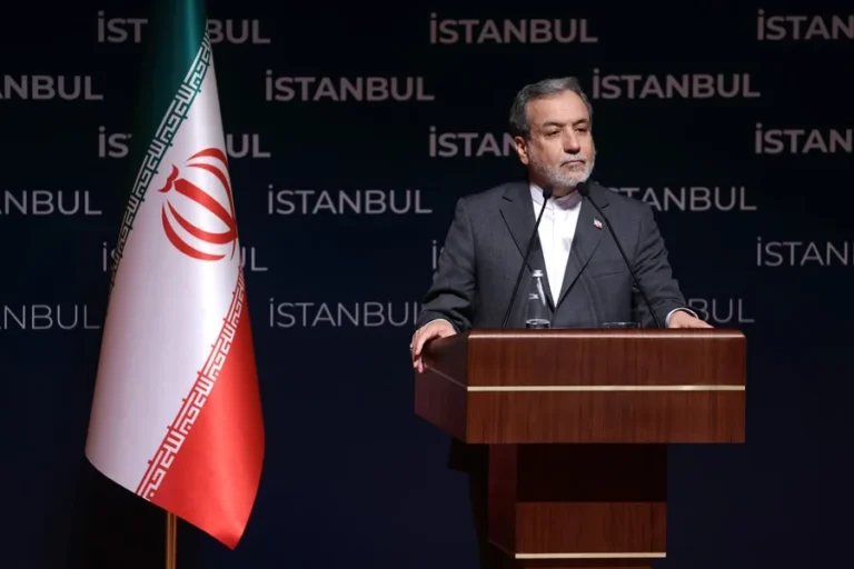 Tensión en Irán crece entre denuncias y amenazas externas