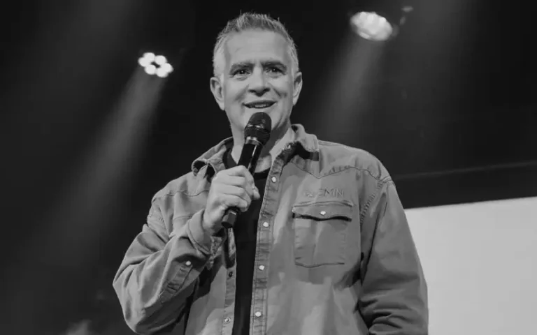 Transmite saludo especial a Melody Spencer hija del pastor David Spencer