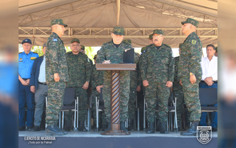 Traspaso de mando del Sexto Comando Militar Regional