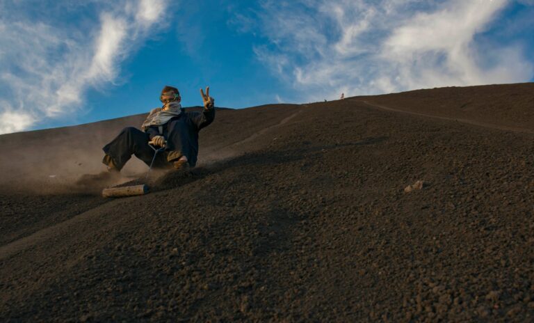 Autoridades del INTUR, MARENA y Juventud Sandinista 19 de Julio, realizaron el lanzamiento de la segunda edición del Volcán Tour; una opción para hacer turismo de aventura en 15 volcanes de Nicaragua.