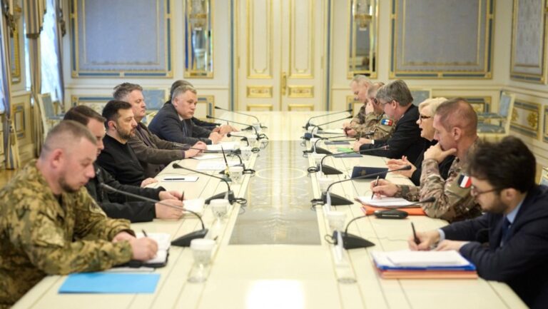 Zelenski se reúne con la ministra de Defensa de Francia