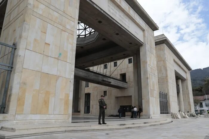 Multan a un abogado por usar IA en un recurso