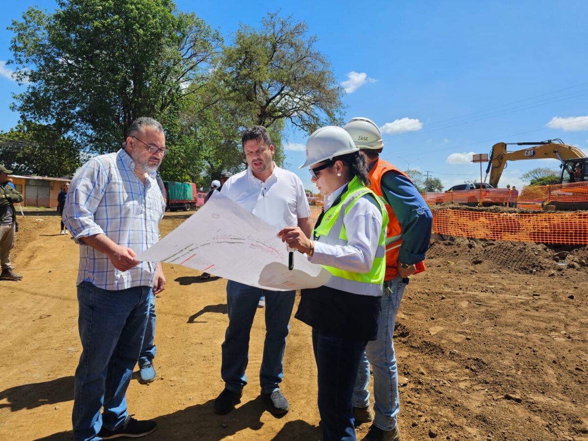 10 frentes de trabajo en el tramo 2 y 3 de la Pista Héroes de la Insurrección