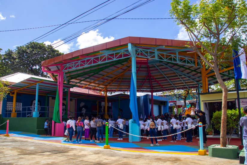 Mejoran la infraestructura del mercado Roger Deshon