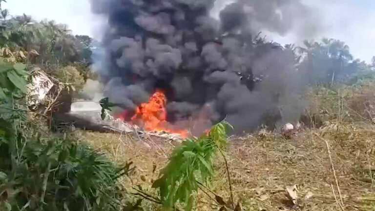 Decretan duelo nacional en Colombia tras accidente aéreo