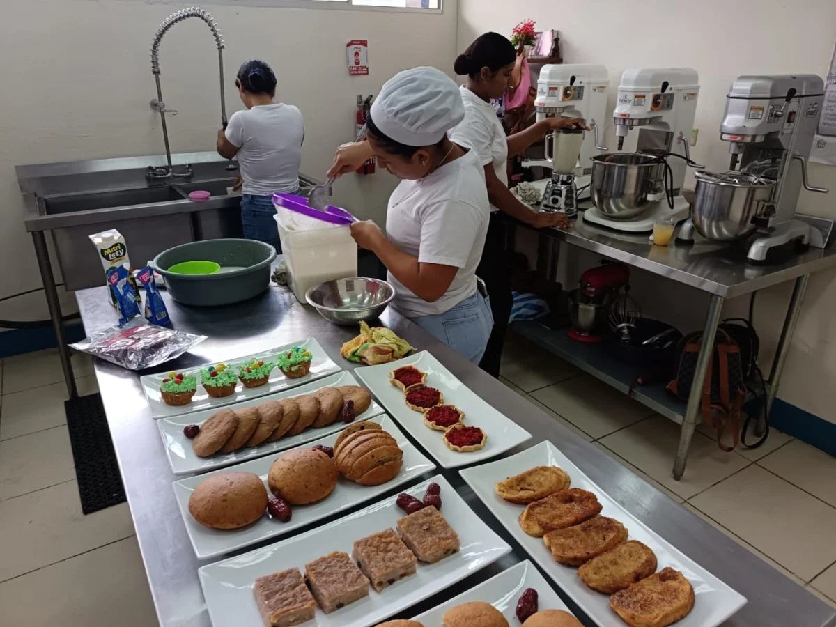 Demostraciones públicas de platillos alusivos a la Semana Santa