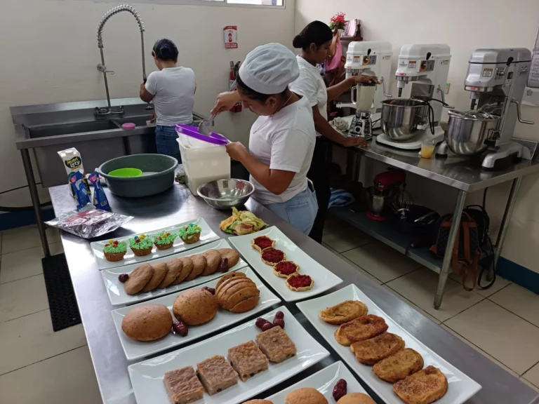 Demostraciones públicas de platillos alusivos a la Semana Santa