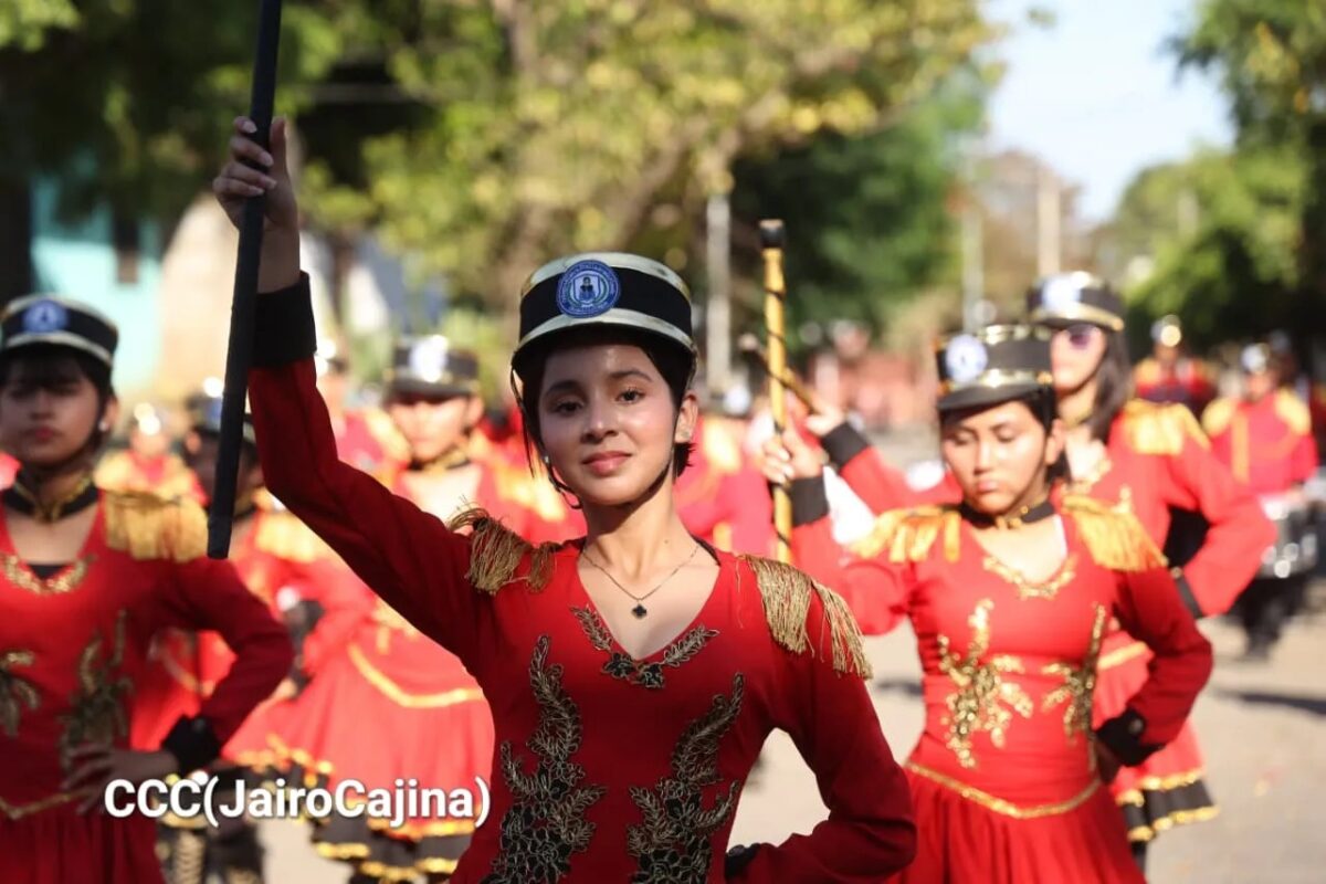 Desfile de bandas rítmicas en conmemoración del 46.º aniversario de la GCNA