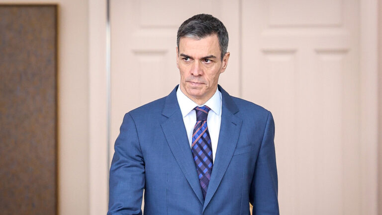 España exige abrir Ormuz y proteger energía