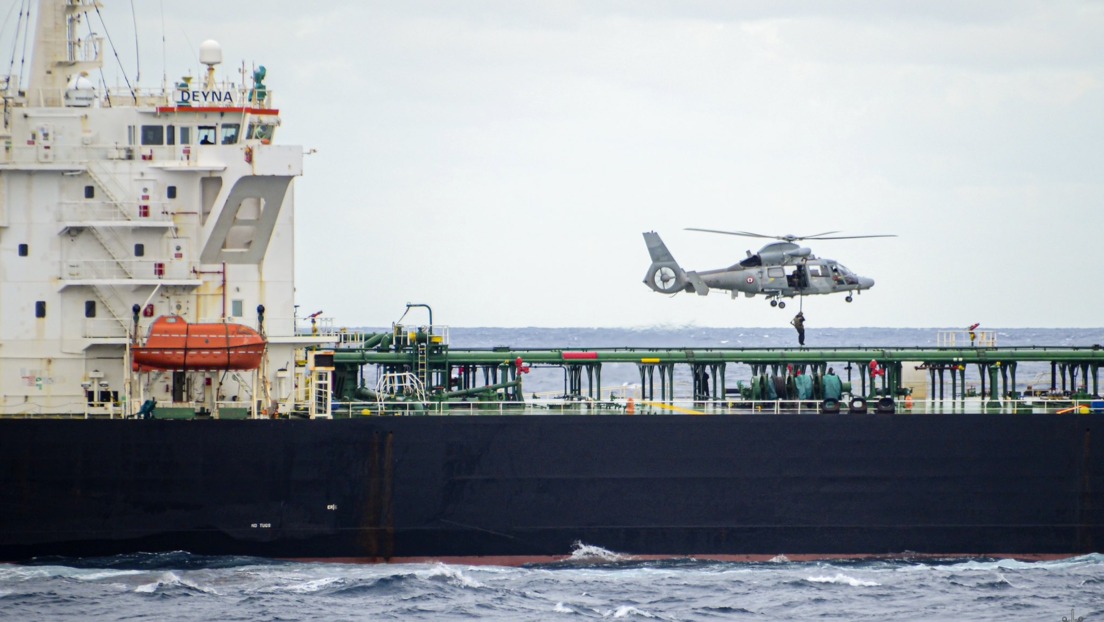 Francia intercepta un barco en el mar Mediterráneo