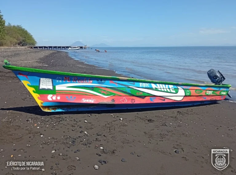 Fuerza Naval retiene embarcación hondureña por pesca ilegal en aguas nicaragüenses
