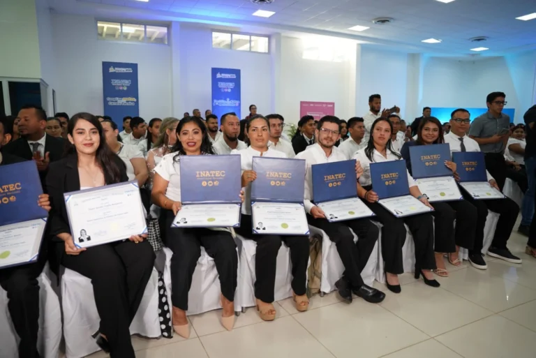 INATEC gradúa a 221 docentes como especialistas en didáctica del idioma inglés