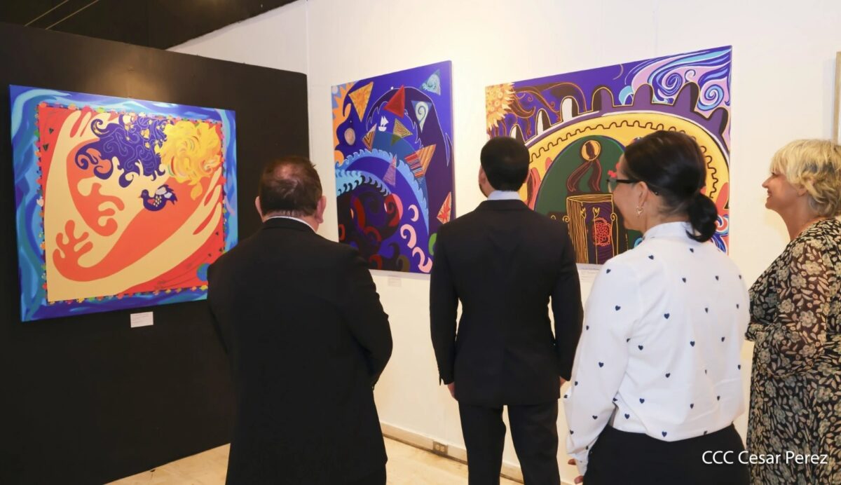Inauguran exposición “Cuatro pintoras de Türkiye”