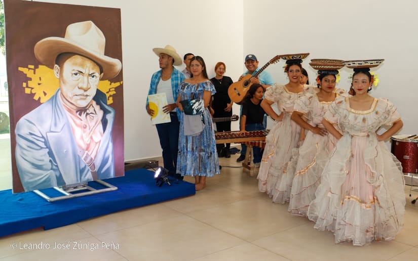 Inauguran exposición fotográfica "Convirtiendo la Oscurana en Claridad"
