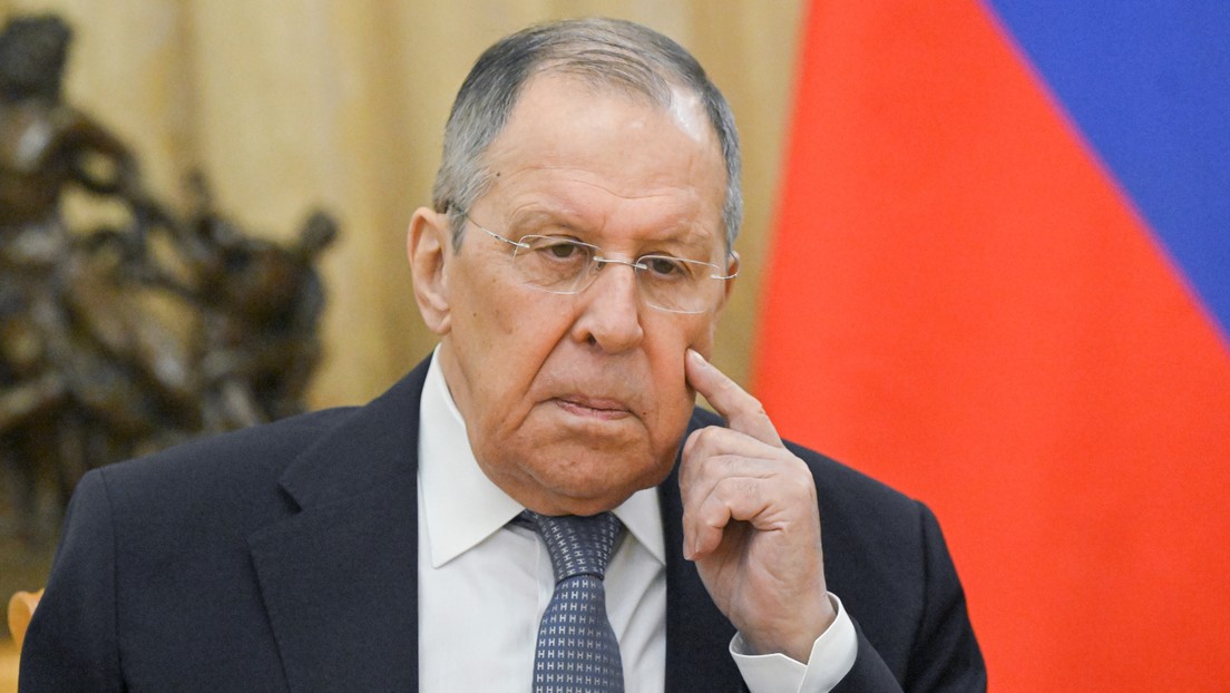 Lavrov señala a EEUU de conducir a la militarización del espacio