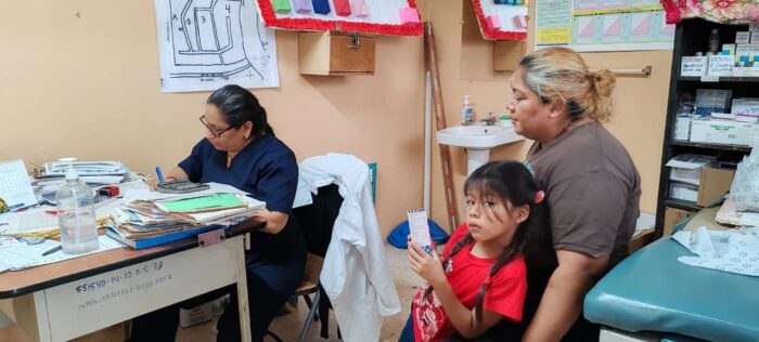 Más de 100 protagonistas atendidas en feria de atención integral a la mujer