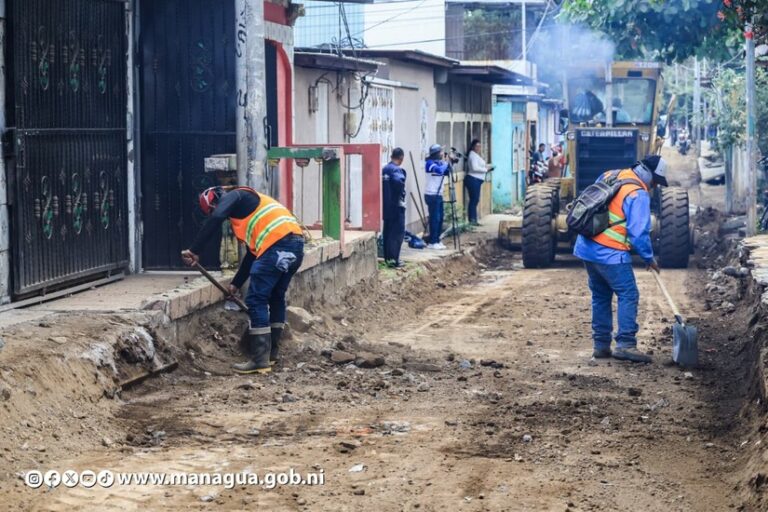Mejoran las calles de Villa Venezuela, Managua