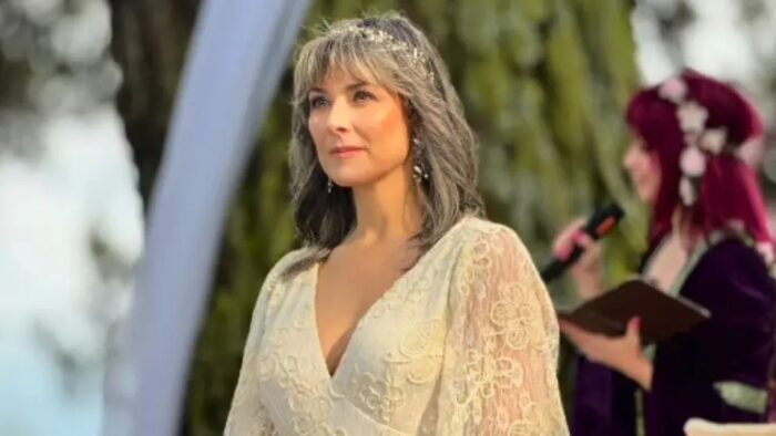 Periodista de Colombia se casa con ella misma