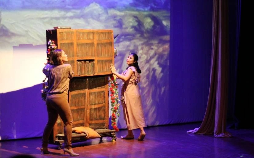 Presentan obra “La noche, otra vez la noche”