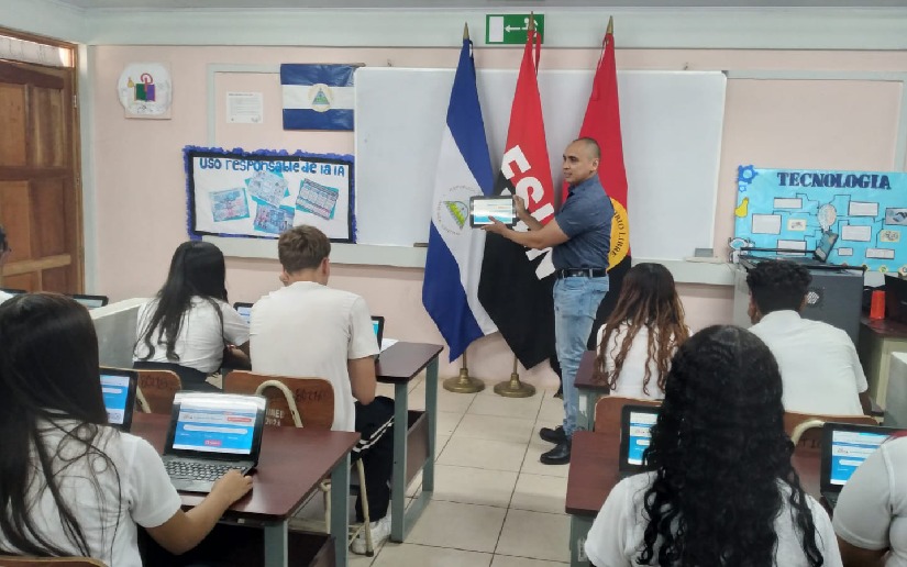 Las Teleclases permiten que los estudiantes fortalezcan sus conocimientos adquiridos en las aulas de clases.
