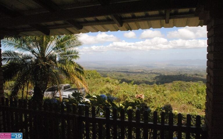 Familias disfrutan de Las Delicias, una finca con clima fresco