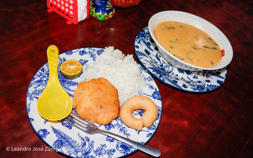 Sopa de queso no pueden faltar en los comedores del Mercado Israel Lewites