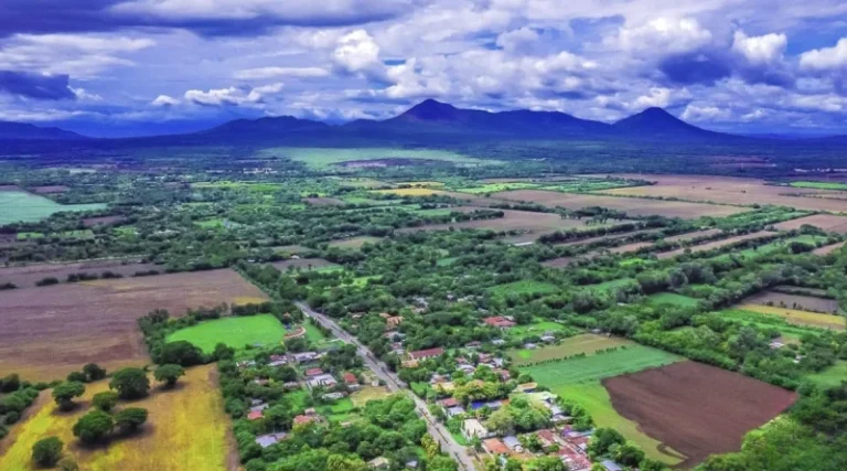 Fuertes vientos y altas temperaturas predominan en Nicaragua