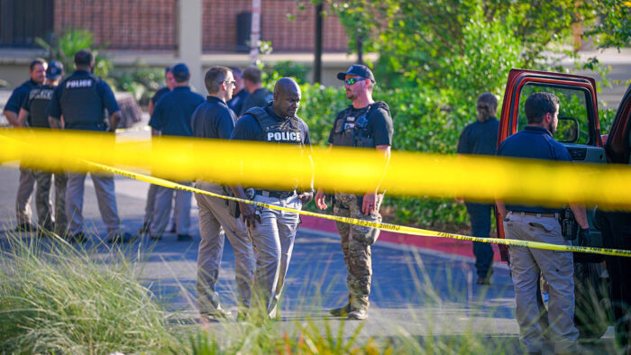 Abren investigación a OpenIA por tiroteo masivo