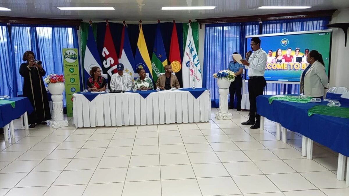 Delegación del Parlamento de Gauteng visitan el Caribe Sur
