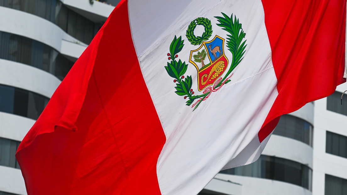 El canciller y el ministro de Defensa de Perú presentaron sus renuncias