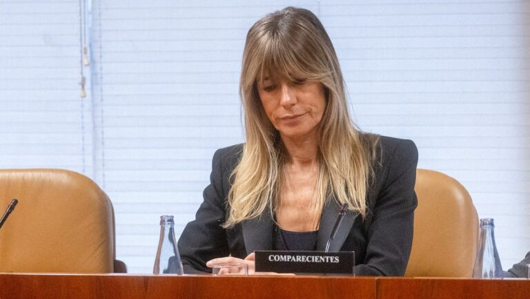 Esposa del presidente de España acusada de malversación