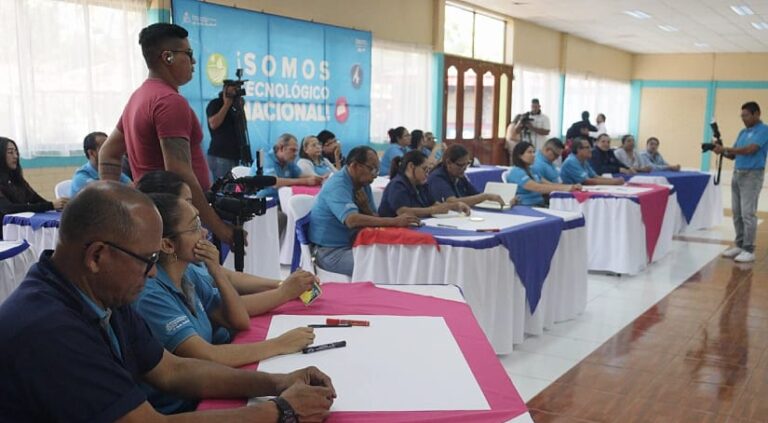 Maestros del Inatec se capacitan en Generación de Ideas Innovadoras