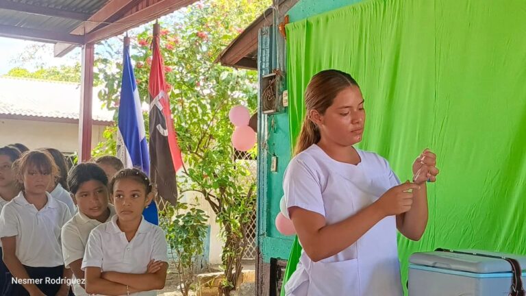 Más de 150 niños del barrio Candelaria vacunados contra VPH