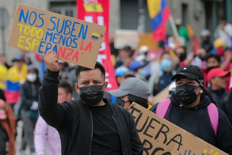 Movimientos Sociales en Ecuador llaman a defender la soberanía