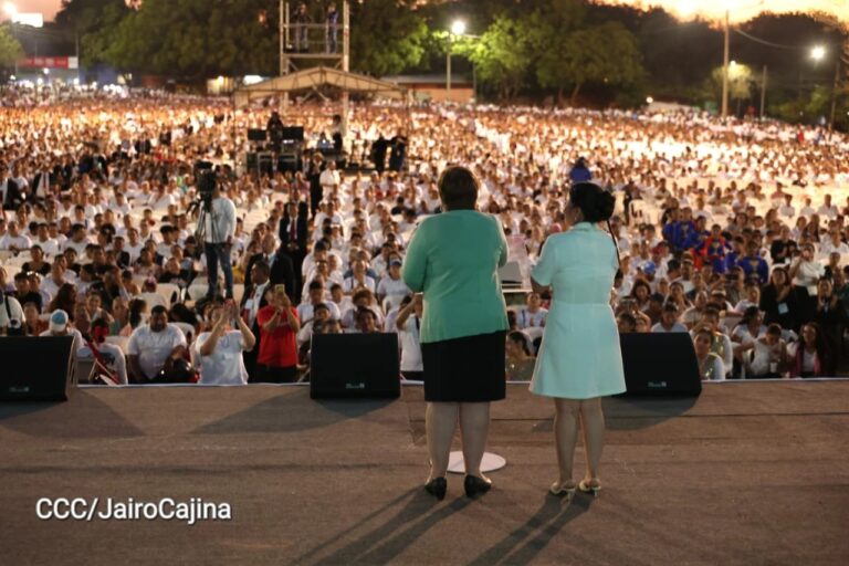 Nicaragua alaba y agradece a Dios por la paz