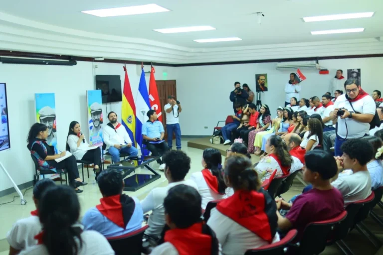 Galería Fotográfica de las principales actividades que realizamos el día de ayer Martes 28 de Abril en Homenaje al Héroe Internacionalista Benjamín Linder en Barrios, Comunidades, Colegios de Secundaria, Centros Tecnológicos y Universidades Pueblo Presidente; a continuación detallamos: