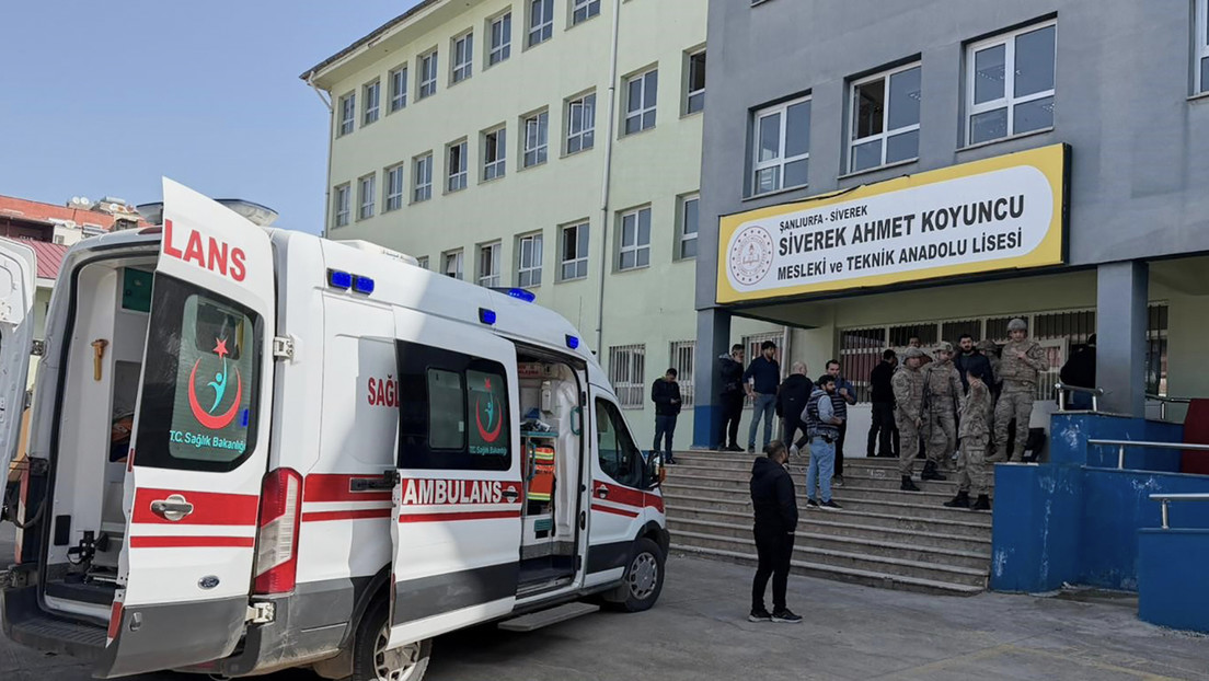 Tiroteo en una escuela turca deja 16 heridos y un muerto
